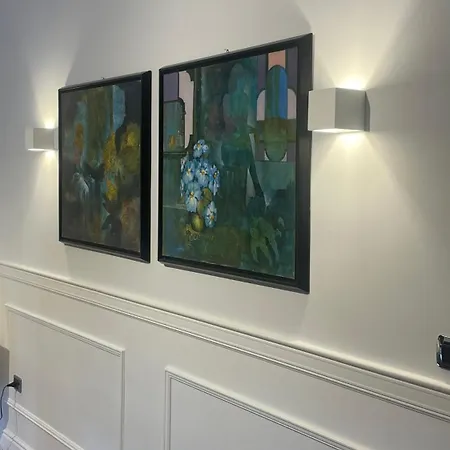 ゲストハウス Leonardo アヴェッリーノ