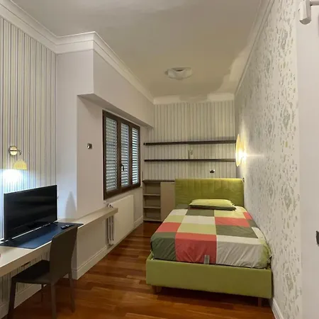 ゲストハウス Leonardo